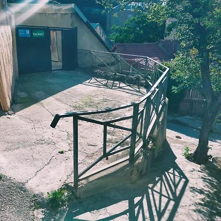 Your Hostel Τυφλίδα Εξωτερικό φωτογραφία